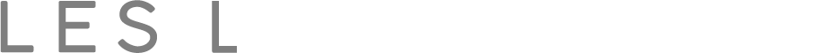 Logo gris et blanc Les Batisseurs avec fond transparent
