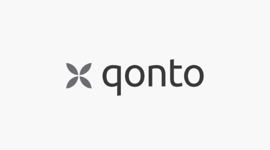 Logo en noir et blanc de la société de services financiers Qonto